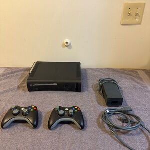 Microsoft xbox 360 120GB console bundle